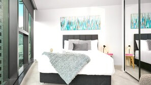 2 bedrooms, desk, free WiFi, bed sheets