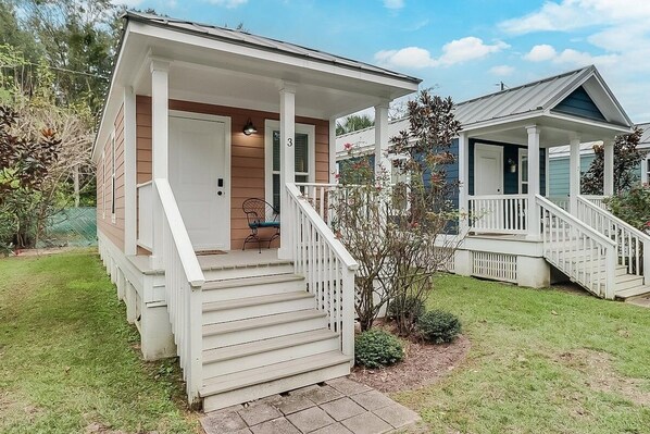Exterior - Tiny Cottage - Steps to Downtown Fun & Dining! (Ocean Springs)