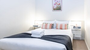 1 bedroom, desk, free WiFi, bed sheets