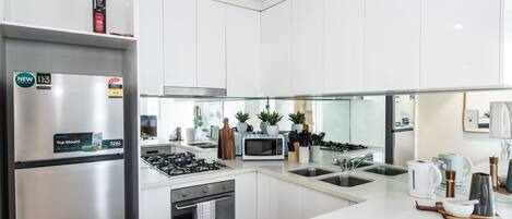 Fridge, microwave, oven, stovetop