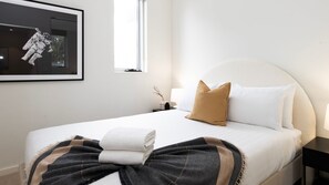 1 camera, una scrivania, Wi-Fi gratuito, lenzuola