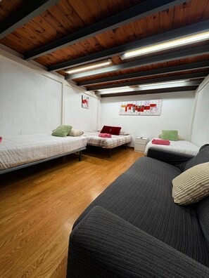 Economy-Zimmer | Daunenbettdecken, kostenloses WLAN