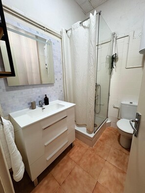 Chambre Économique | Salle de bain