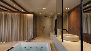 Luxury-Studiosuite | Hochwertige Bettwaren, Zimmersafe, Verdunkelungsvorhänge