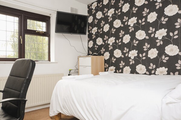 Shared Dormitory, 1 Bedroom, City View | Interior