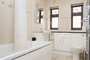 Shared Dormitory, 1 Bedroom, City View | Bathroom