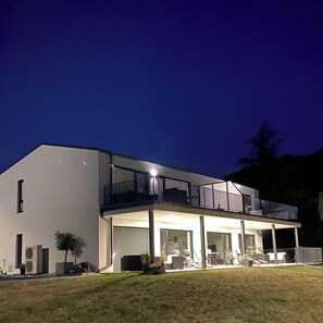 Exterior - Modern apartment on Lake Balaton, Peter's Lucky Home Vonyarcvashegy (Vonyarcvashegy)