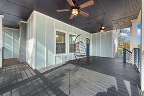 Terrace/patio - Modern Oasis with Chic Interiors (Atlanta)