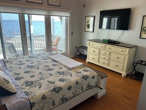 1 bedroom, free WiFi, bed sheets - Coastline Cottage with Breathtaking Ocean Views On Fripp Island Wi-Fi, Golf Cart (Saint Helena Island)