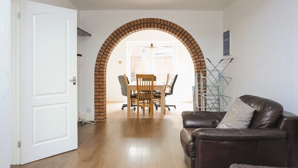 Unclassified image, 1 of 17, button - Room in Guest Room - Beautiful Room in Coventry (Coventry)