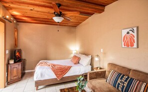 1 bedroom, desk, iron/ironing board, free WiFi