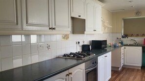 Shared Dormitory, 1 Bedroom, City View | Interior - Room in Guest Room - Big Comfortable Room in Coventry (Coventry)