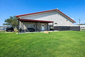 Exterior - Steel Studio ~ Stylish 2BR + Fenced Yard (College Station)