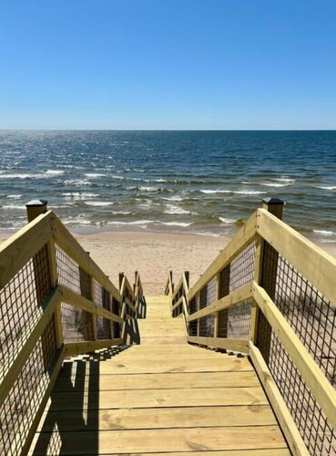 Walk to Beach, Ping Pong, Wii, King Beds, Sleeps 6