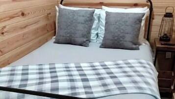 1 habitación, tabla de planchar con plancha, wifi y ropa de cama