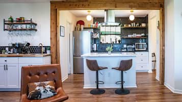 Deluxe Apartment, Patio | Private kitchen