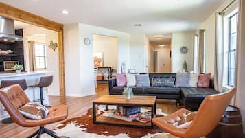 Deluxe Apartment, Patio | Living area