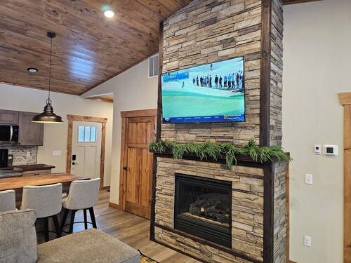 NEW 3-bedroom cabin in beautiful Emily, MN.  Located right on the trails!