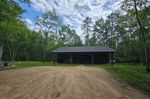 Exterior - NEW 3-bedroom cabin in beautiful Emily, MN. Located right on the trails! (Emily)
