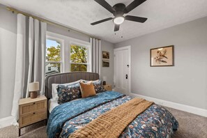 3 bedrooms, iron/ironing board, travel cot, free WiFi - Hot Tub|Games|Sleeps 7|Close to DT (Cleveland)