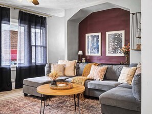 TV connectée, jeux vidéo, baby-foot, espaces bureaux