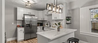 Hot Tub|Games|Sleeps 7|Close to DT