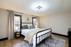 4 chambres, fer et planche à repasser, lit parapluie, Wi-Fi gratuit