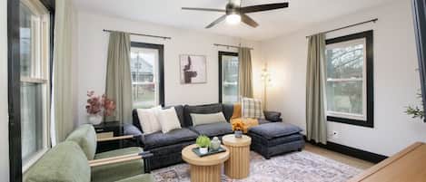 TV connectée, jeux vidéo, livres, espaces bureaux