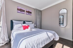 2 bedrooms, desk, iron/ironing board, free WiFi