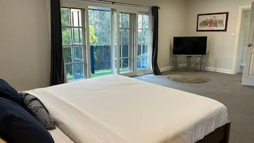 5 dormitorios, escritorio, tabla de planchar con plancha y wifi