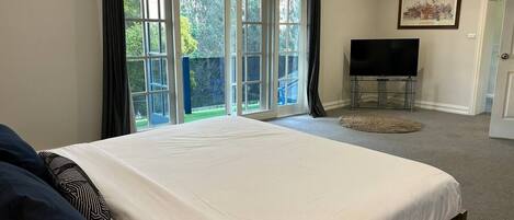 5 多间卧室、办公桌、熨斗/熨衣板、WiFi