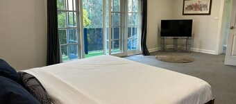 Luxury House 5 Bedrooms River View