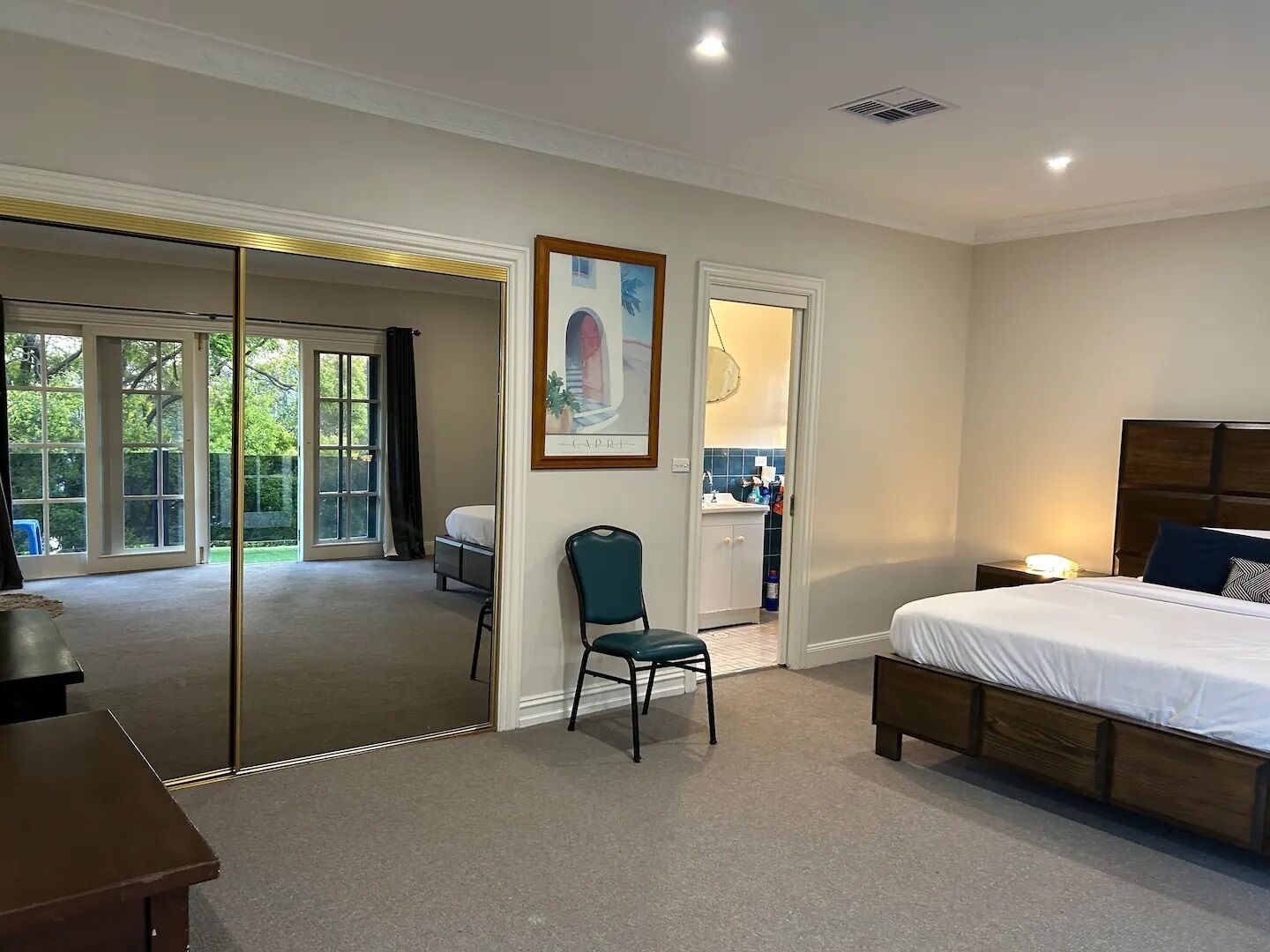 5 chambres, bureau, fer et planche à repasser, Wi-Fi