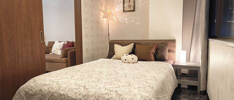 6 bedrooms, iron/ironing board, WiFi