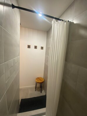 Hair dryer, soap, toilet paper - Self-contained, private accommodation in Fos sur Mer (Fos-sur-Mer)