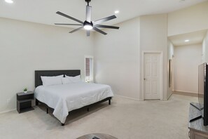 3 bedrooms, travel cot, free WiFi, bed sheets