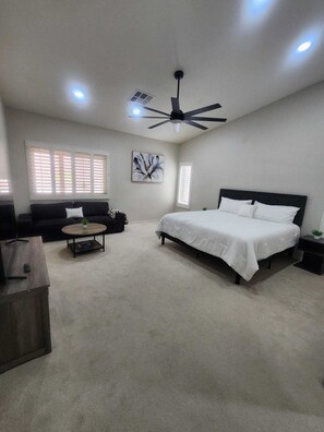 3 habitaciones, cuna de viaje, wifi gratis y ropa de cama