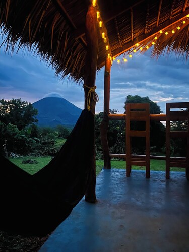 Unwind in Style: Cozy Bungalow with All the Comforts of Home in the Ometepe 