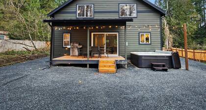 5 mi to Park|Hot Tub|EV2|King Beds|Fire Pit