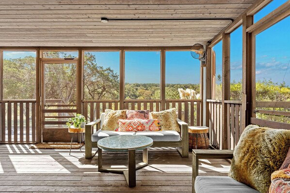 Téléviseur connecté, foyer