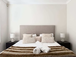 2 bedrooms, iron/ironing board, WiFi (free), bed sheets