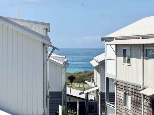 Villa Oceania at Caves Beach Villas