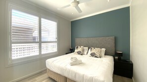2 bedrooms, iron/ironing board, free WiFi, bed sheets - Azure Tides at Caves Beach Villas (Caves Beach)