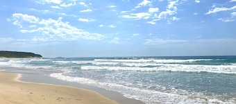 Azure Tides at Caves Beach Villas