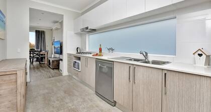 Azure Tides at Caves Beach Villas
