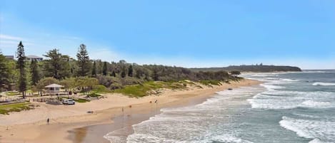 Nær stranden