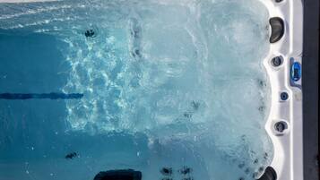 Beheizter Pool