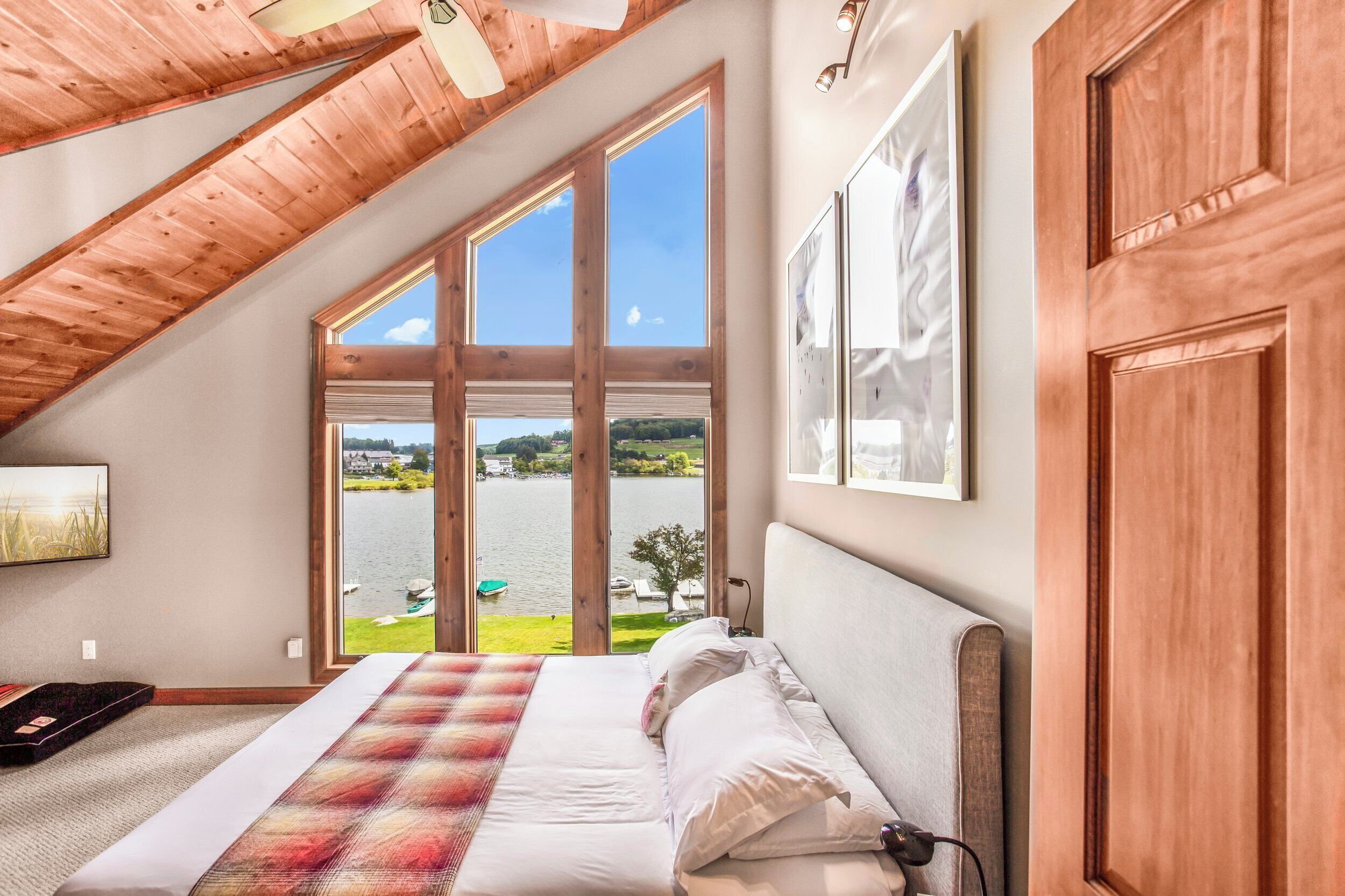 4 bedrooms, free WiFi, bed sheets