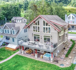 Exterior - Walking Distance to Wisp. Spacious, 4-bedroom home in the heart of Deep Creek.  (McHenry)