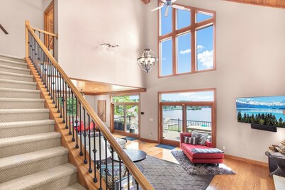 Walking Distance to Wisp. Spacious, 4-bedroom home in the heart of Deep Creek.